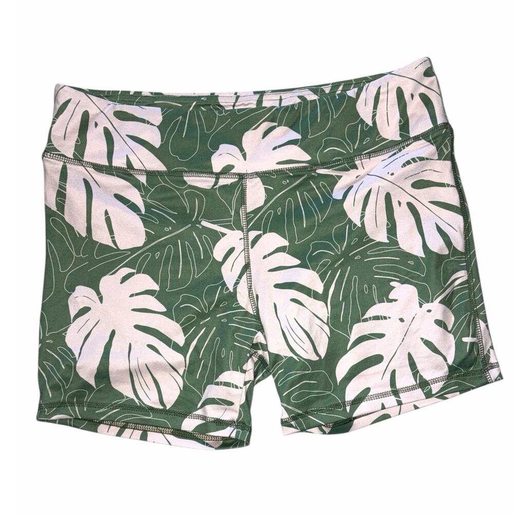 Hamakau White Palm Green Activewear Shorts size Medium